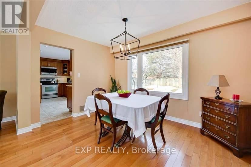 113 Oren Boulevard — photo 9 of 12