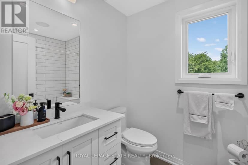 206 Canada Street — photo 35 of 40