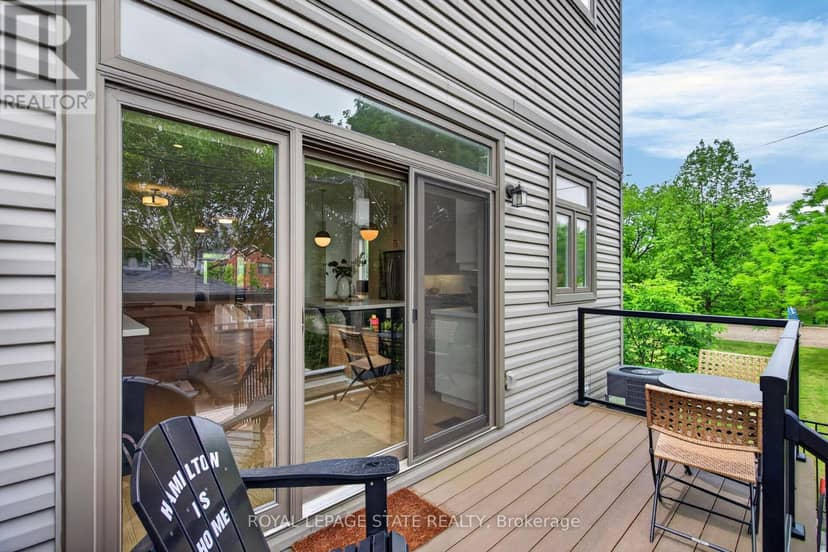 206 Canada Street — photo 38 of 40