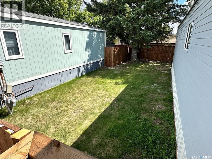 19 1035 Boychuk DRIVE — photo 35 of 40