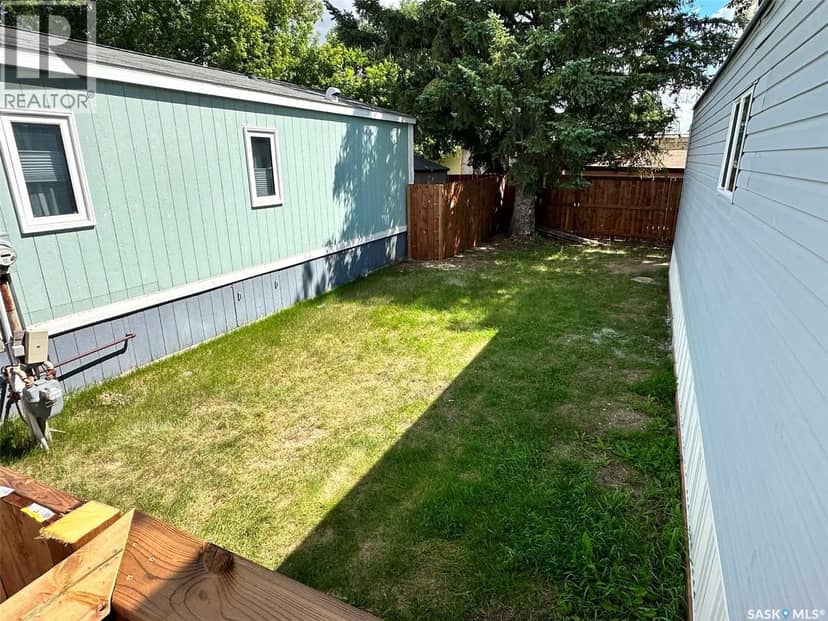 19 1035 Boychuk DRIVE — photo 37 of 40