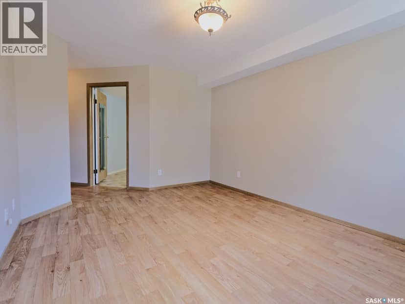 101 114 Third AVENUE E — photo 13 of 27