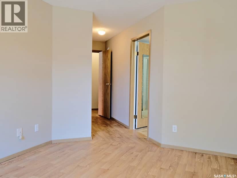 101 114 Third AVENUE E — photo 14 of 27