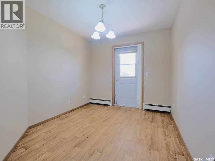 101 114 Third AVENUE E — photo 16 of 27