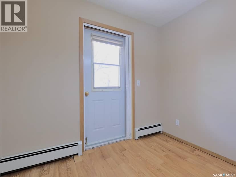 101 114 Third AVENUE E — photo 17 of 27