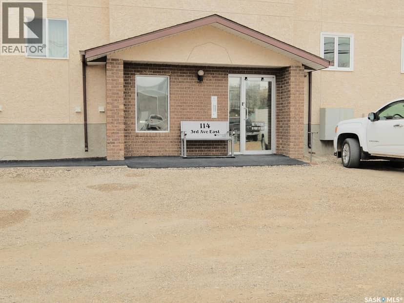 101 114 Third AVENUE E, Rosetown, photo 2