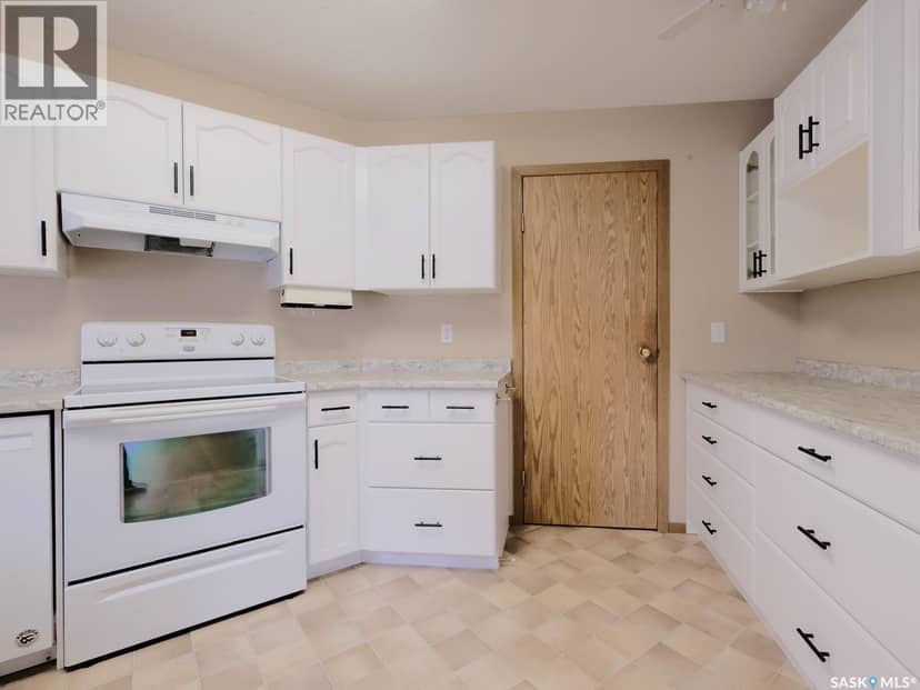 101 114 Third AVENUE E — photo 23 of 27
