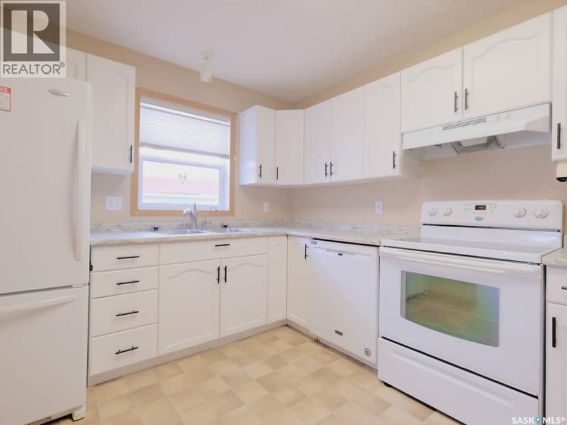 101 114 Third AVENUE E — photo 24 of 27