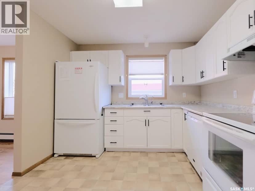 101 114 Third AVENUE E — photo 25 of 27