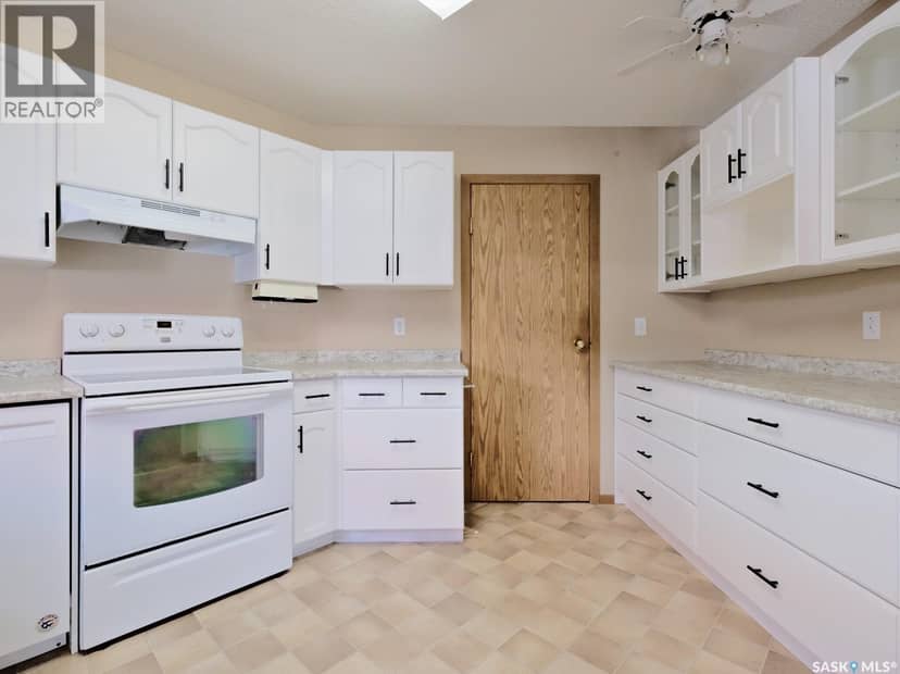 101 114 Third AVENUE E — photo 26 of 27