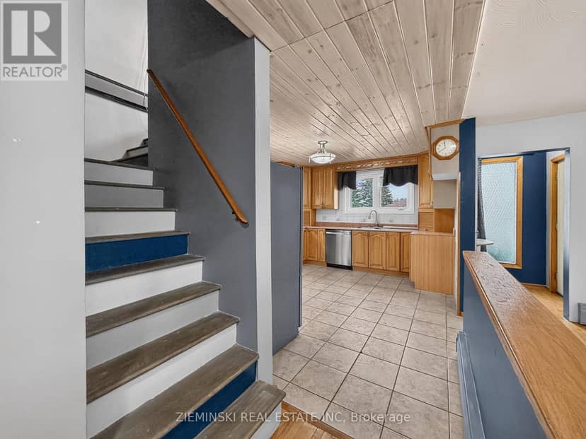 208 Marion Street — photo 16 of 40