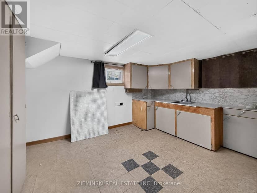 208 Marion Street — photo 27 of 40