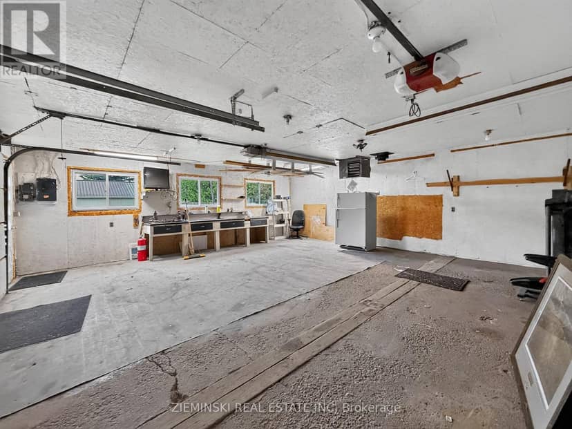 208 Marion Street — photo 37 of 40