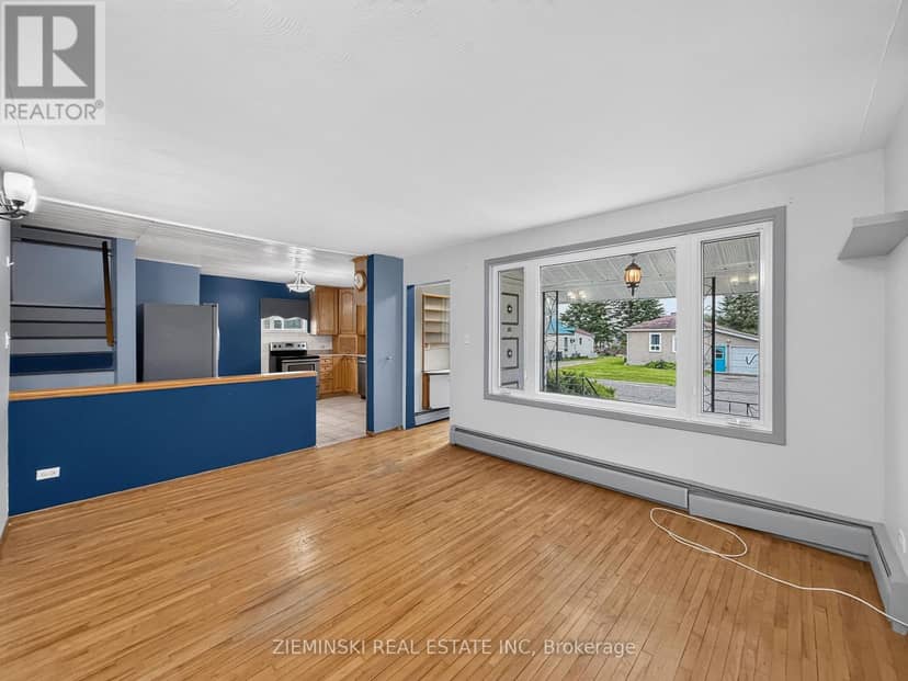 208 Marion Street — photo 6 of 40