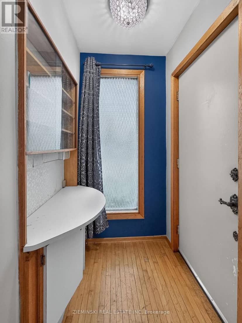 208 Marion Street — photo 8 of 40