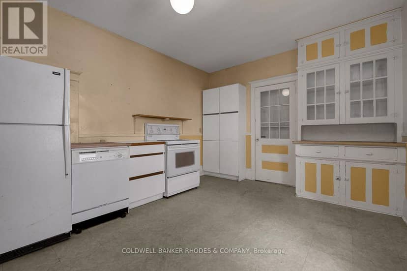 85 Richmond Road — photo 7 of 11
