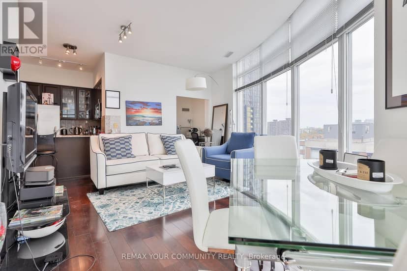 PH 201 - 8 Scollard Street — photo 12 of 33