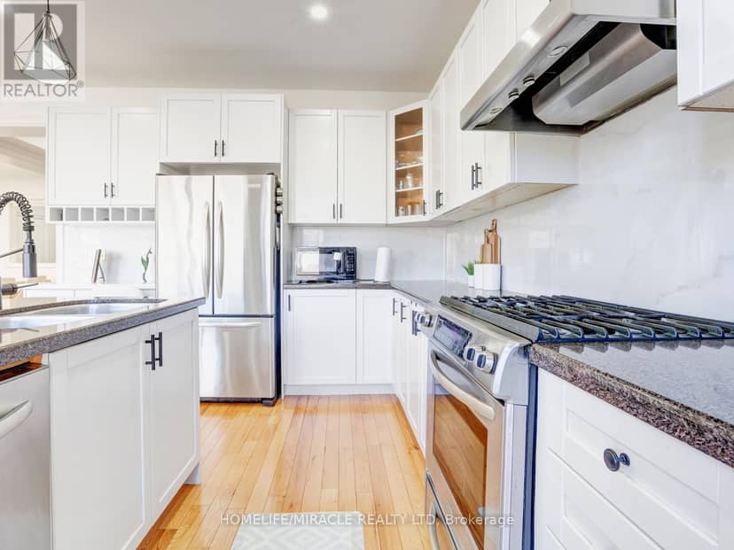 Listing 30118210 — photo 15 of 40