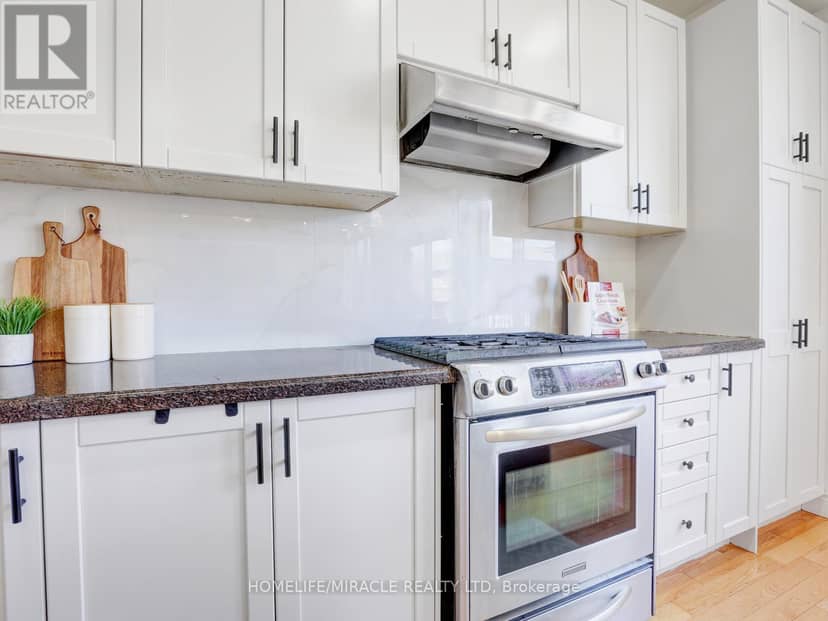 Listing 30118210 — photo 16 of 40