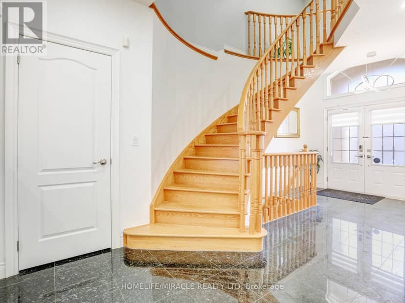 Listing 30118210 — photo 22 of 40