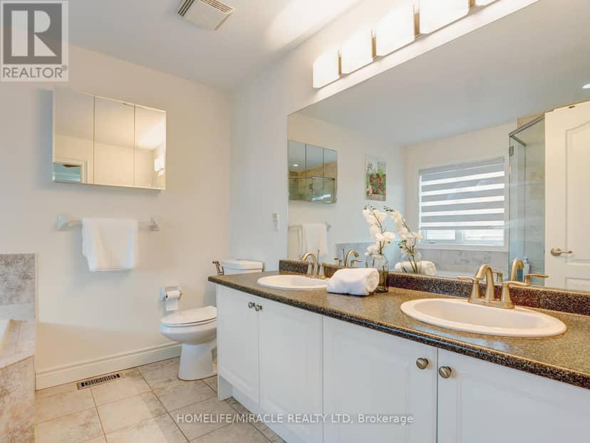 Listing 30118210 — photo 35 of 40