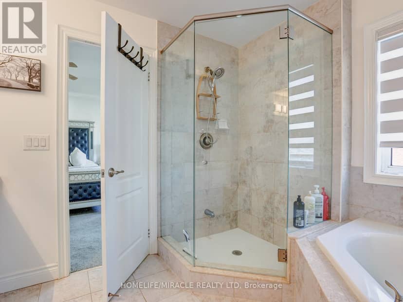 Listing 30118210 — photo 37 of 40