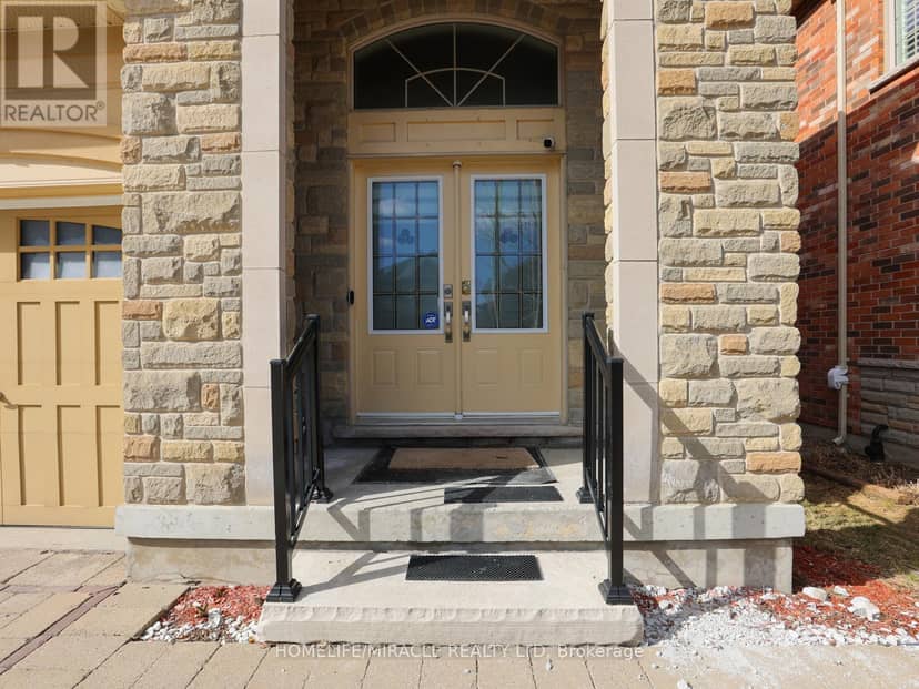 Listing 30118210 — photo 4 of 40