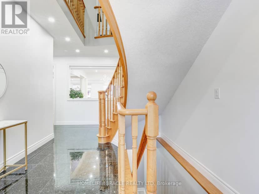 Listing 30118210 — photo 6 of 40