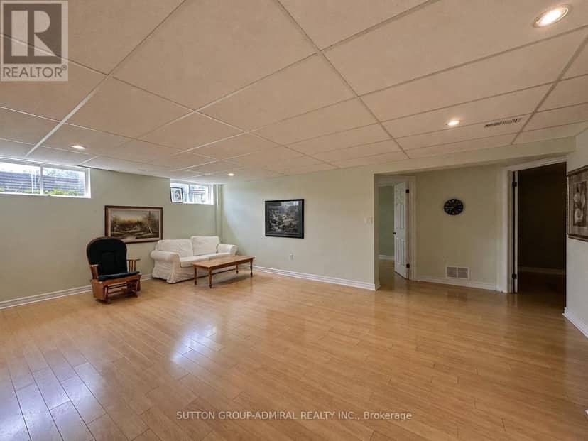 2700 Bridge Street — photo 38 of 40