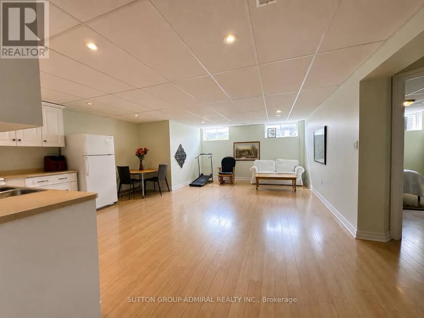 2700 Bridge Street — photo 37 of 40
