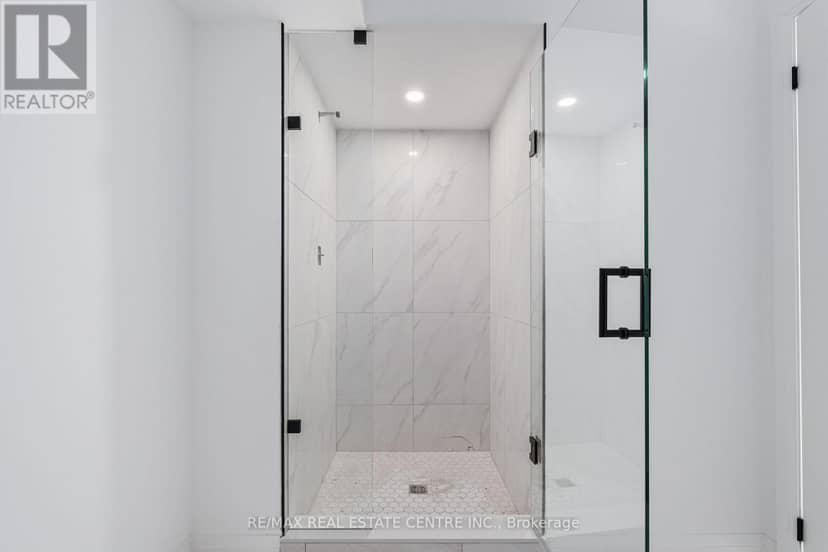 19 James Street — photo 25 of 40
