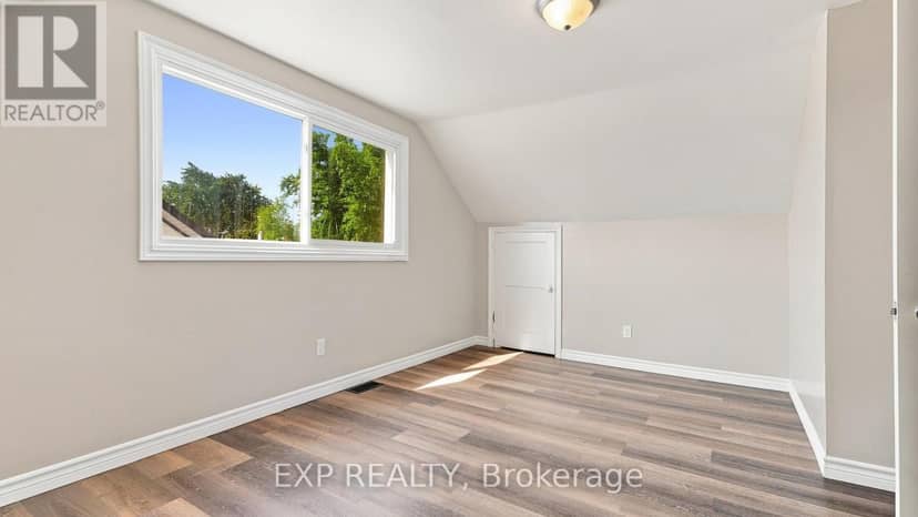 225 Grantham Avenue — photo 17 of 34