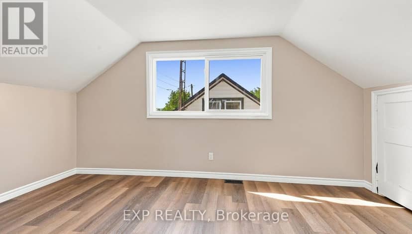 225 Grantham Avenue — photo 18 of 34