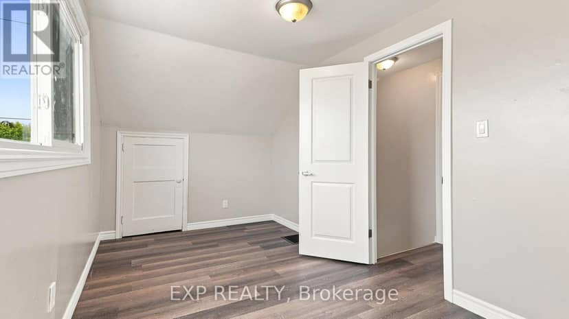 225 Grantham Avenue — photo 21 of 34