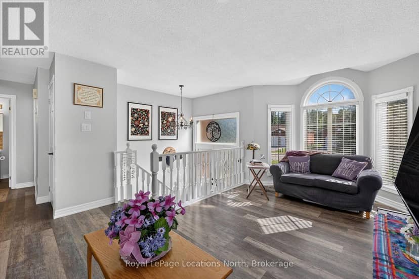 66 Royal Beech Drive — photo 8 of 39