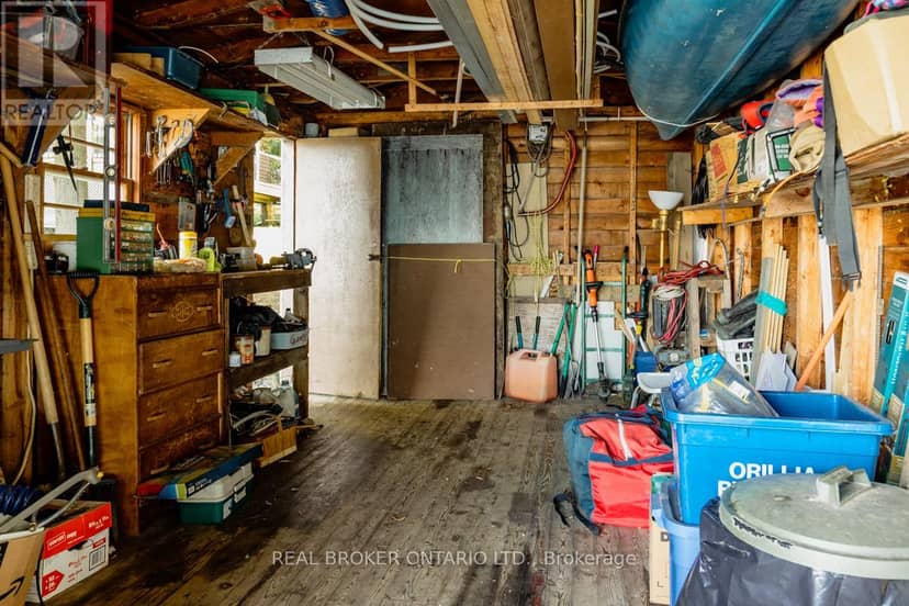 70 Ivy Lane — photo 13 of 24