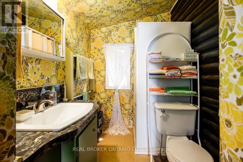 70 Ivy Lane — photo 9 of 24