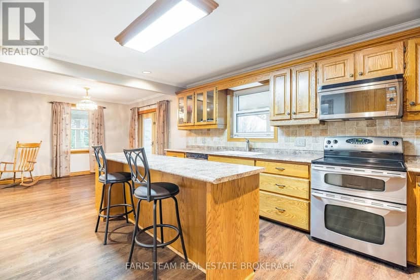 301 Concession 4 Road E — photo 13 of 40