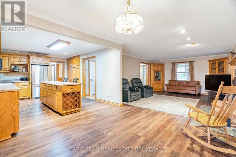 301 Concession 4 Road E — photo 15 of 40
