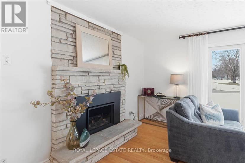 102 Greenfield Park — photo 18 of 40