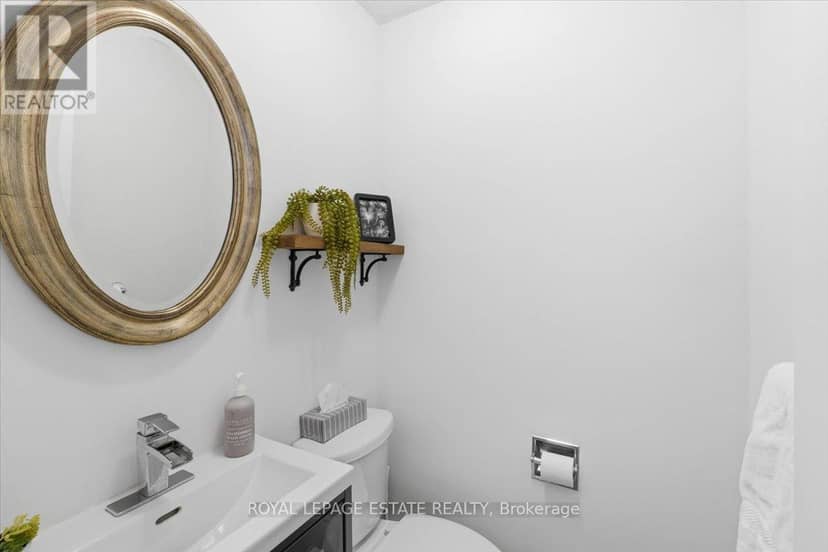 102 Greenfield Park — photo 23 of 40