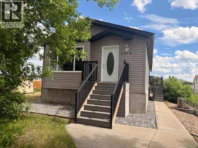 5019 49 Street, Hardisty, photo 2