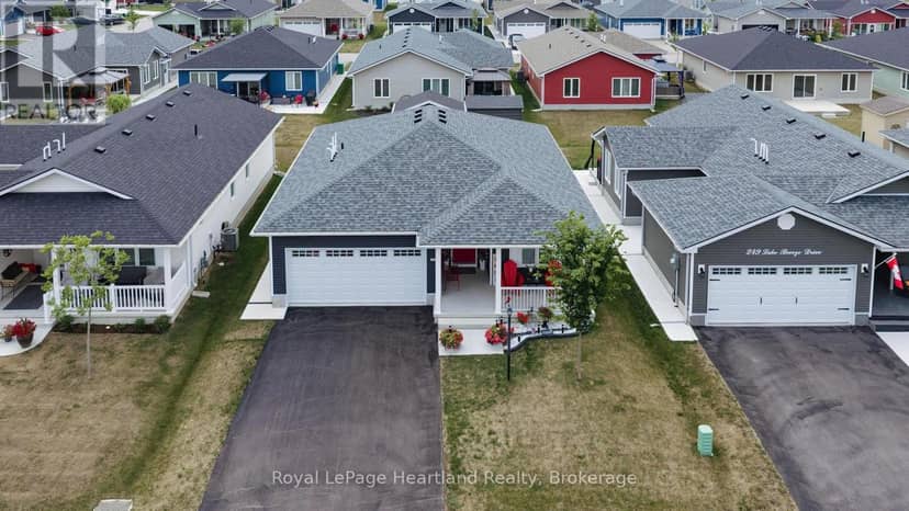 251 Lake Breeze Drive — photo 28 of 35