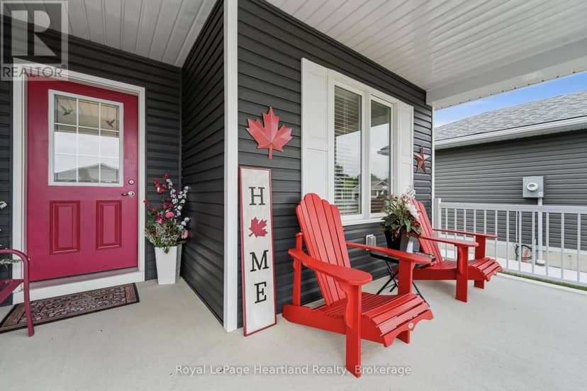 251 Lake Breeze Drive — photo 3 of 35