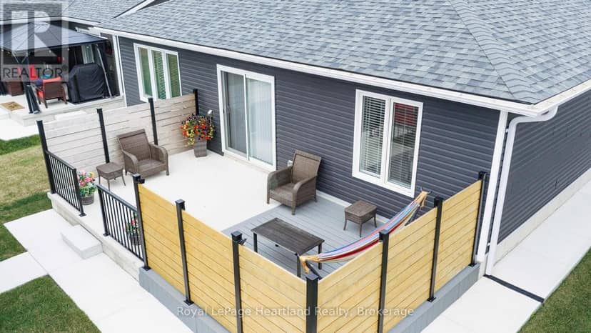 251 Lake Breeze Drive — photo 31 of 35