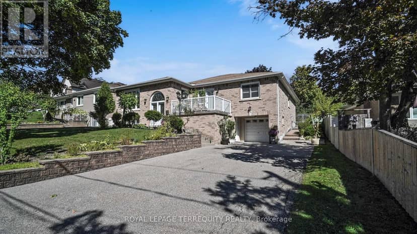 134 Hadrian Drive, Toronto, photo 4