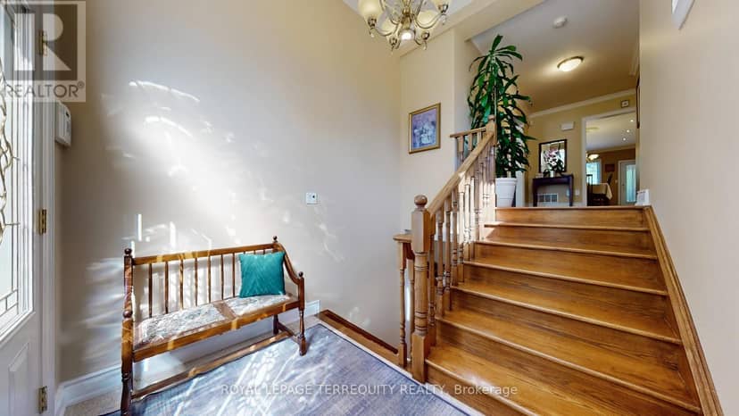 134 Hadrian Drive, Toronto, photo 8