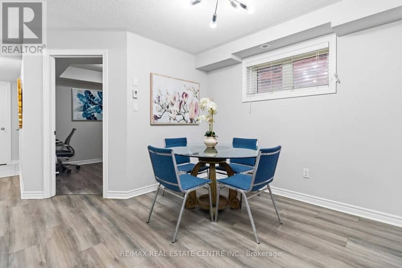 9-01 - 2420 Baronwood Drive — photo 9 of 40