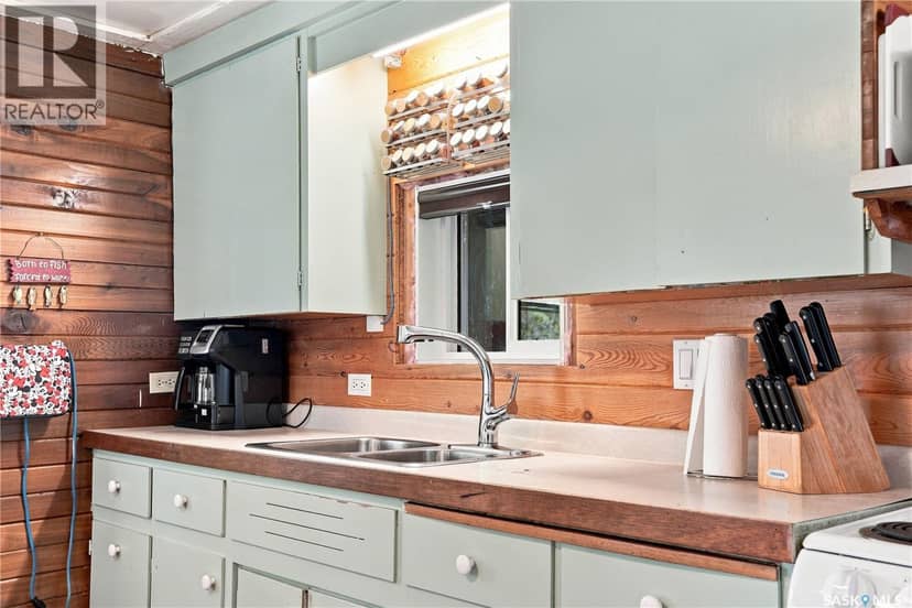 7 Mathews CRESCENT — photo 12 of 40