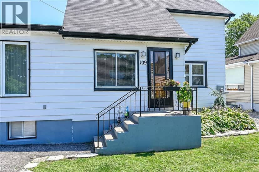 109 HODGKINS Avenue — photo 2 of 40
